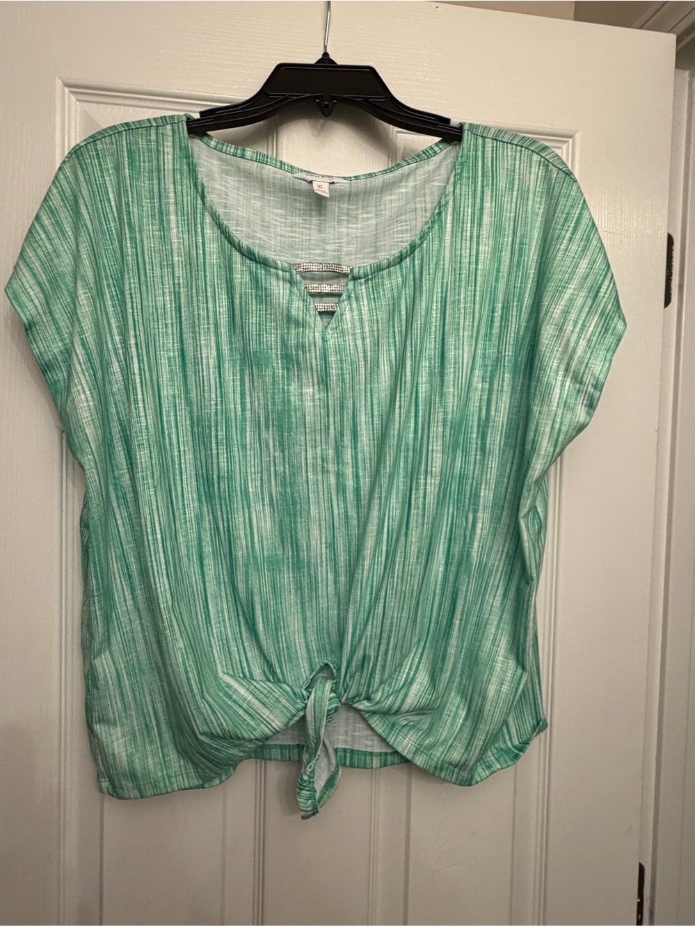 Coral Bay: Women's Green Tie-Front Short Sleeve Top